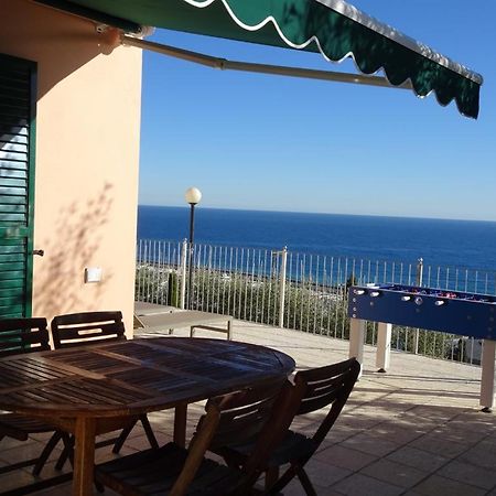 Villetta Sole Mare Santo Stefano al Mare Kültér fotó