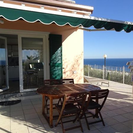 Villetta Sole Mare Santo Stefano al Mare Kültér fotó