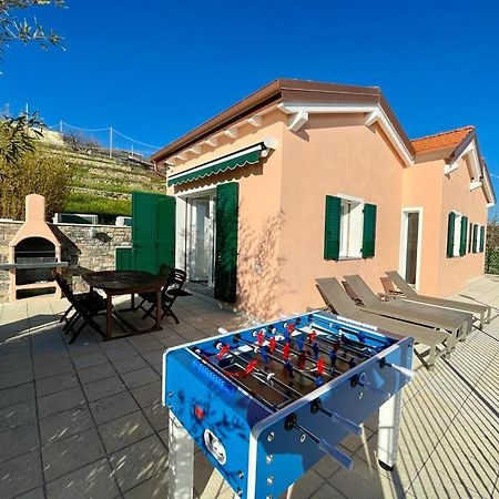 Villetta Sole Mare Santo Stefano al Mare Kültér fotó