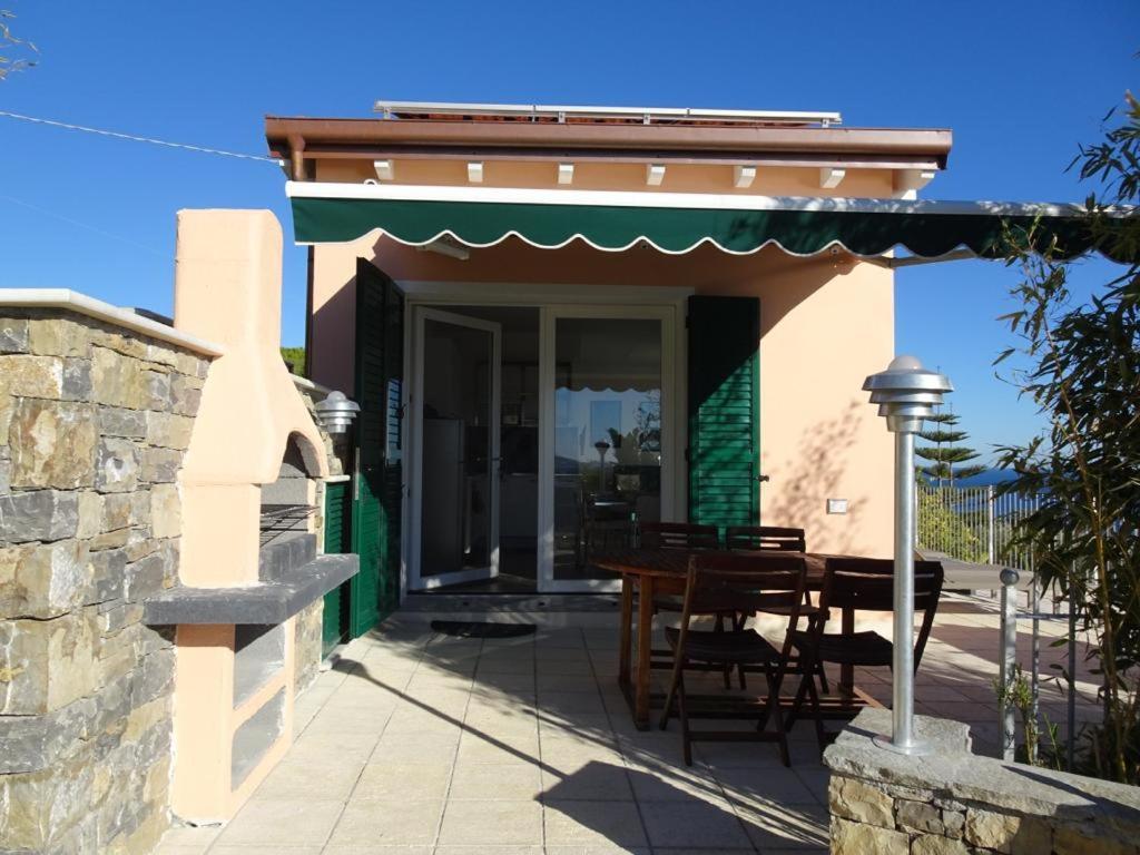 Villetta Sole Mare Santo Stefano al Mare Kültér fotó