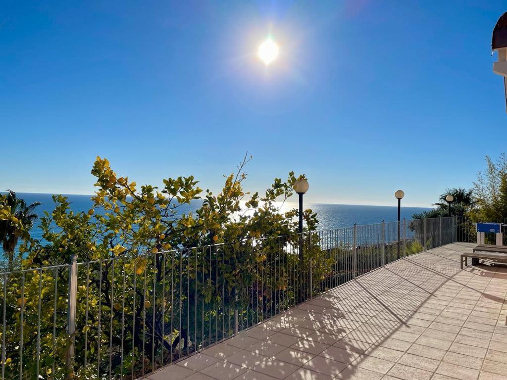 Villetta Sole Mare Santo Stefano al Mare Kültér fotó